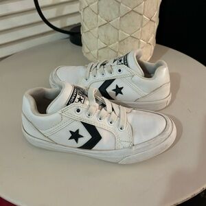 Boys Size 12 Black and White Converse Low Top In Fair Condition
